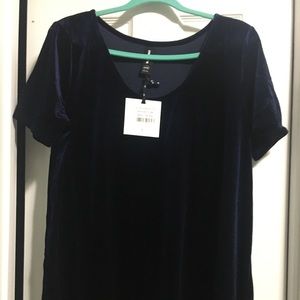 Agnes & Dora Velvet Tee XXXL. NWT